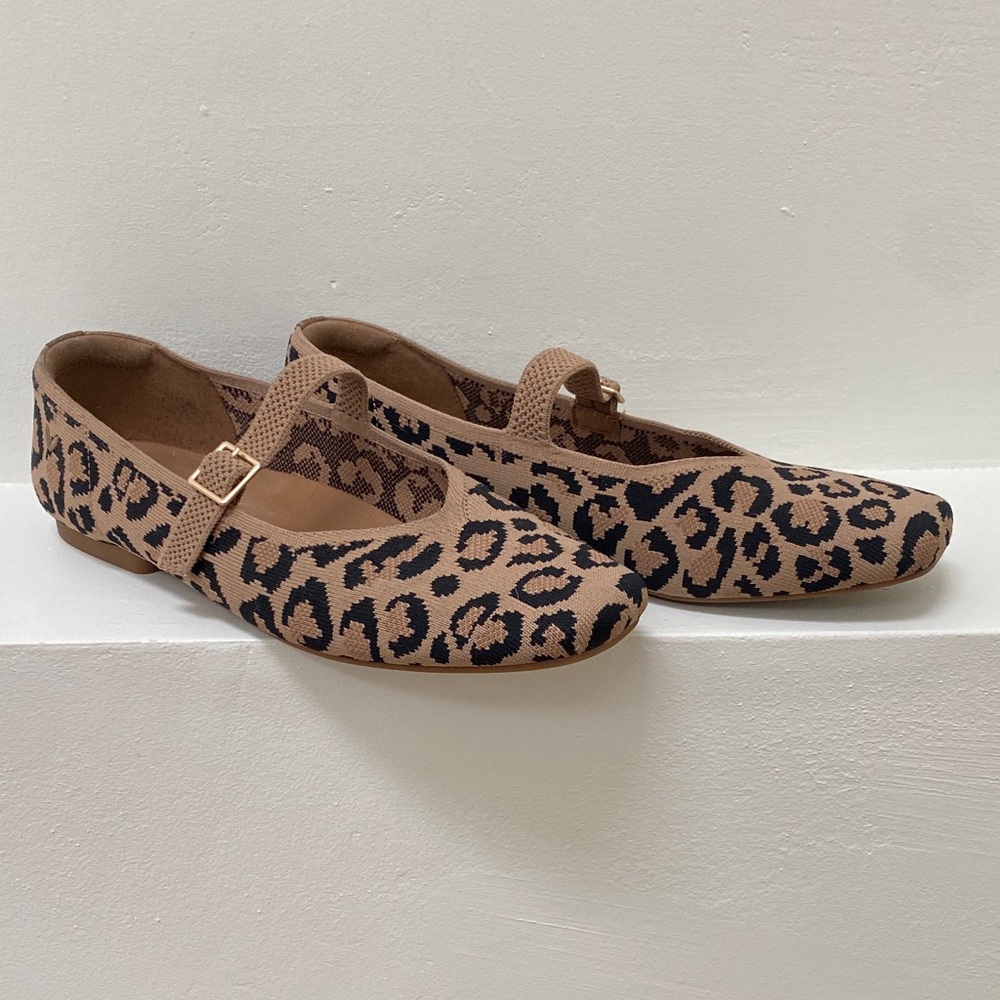Chic Vivaia Square Toe Margot Mary Jane Leopard Print Tan Flats, never worn